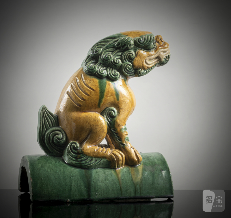 A 'sancai' glazed ceramic roof tile in the shape of a fo lion - 图2